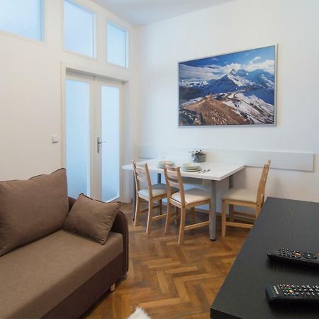 Modern Apartment Navratilova II Praha Bagian luar foto
